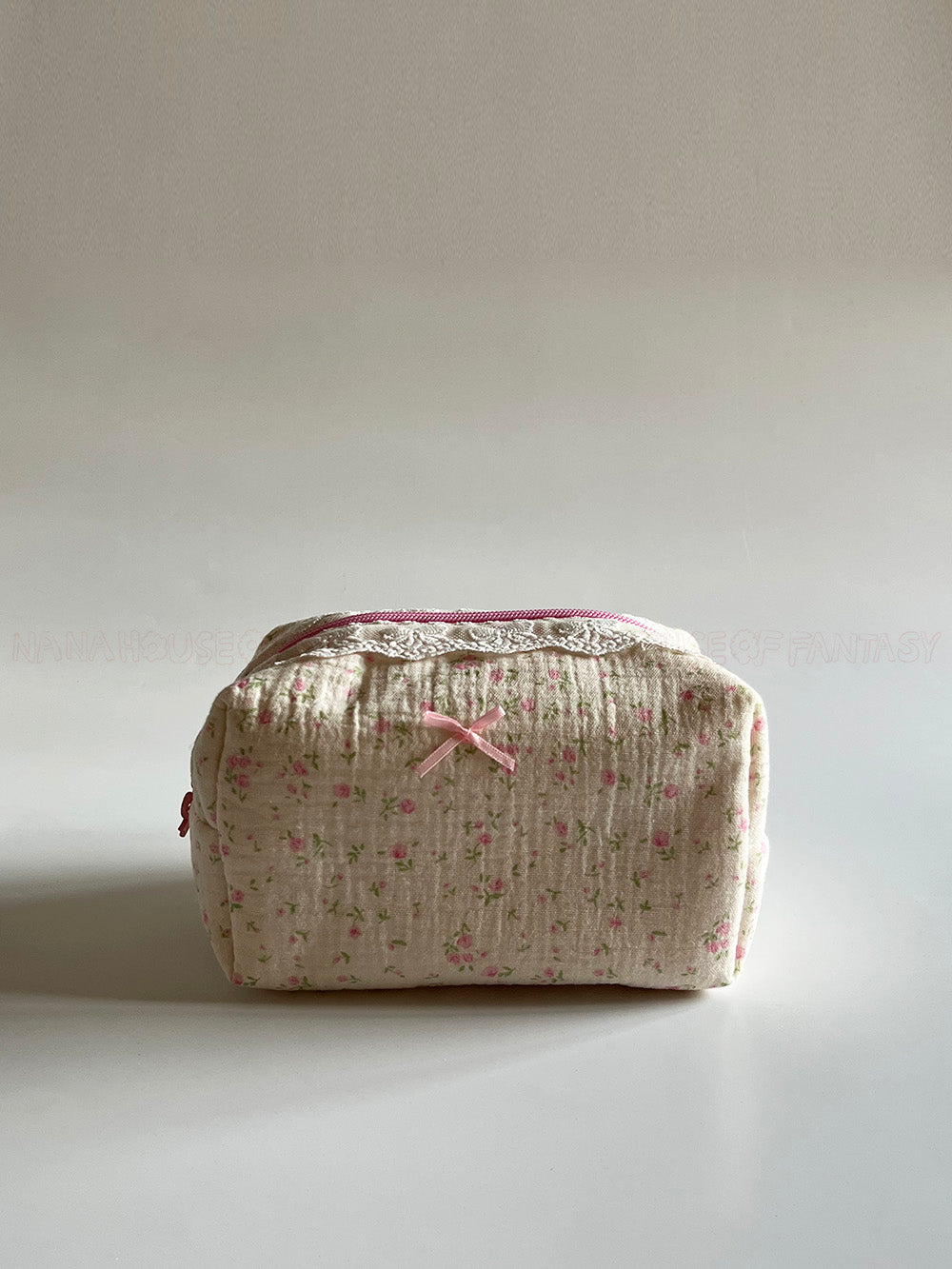 Lace-Trimmed Bowknot Little Rose Makeup Pouch