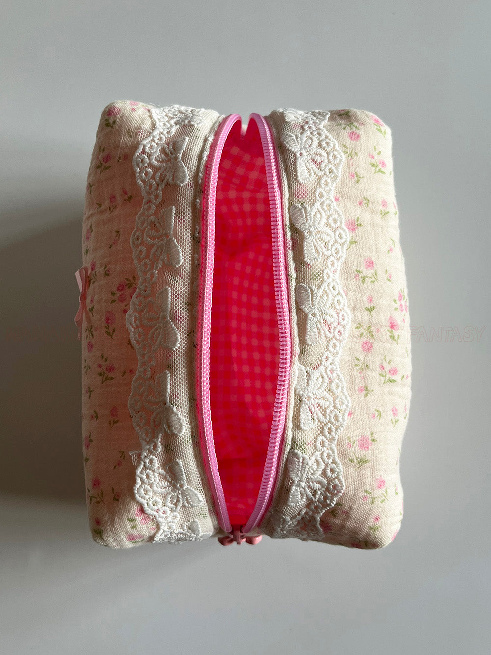 Lace-Trimmed Bowknot Little Rose Makeup Pouch